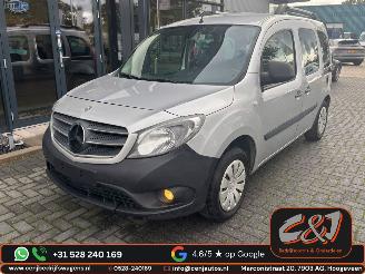krockskadad bil bedrijf Mercedes Citan  2015/11