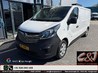 krockskadad bil bedrijf Opel Vivaro  2016/2