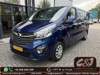 krockskadad bil bedrijf Opel Vivaro  2016/12