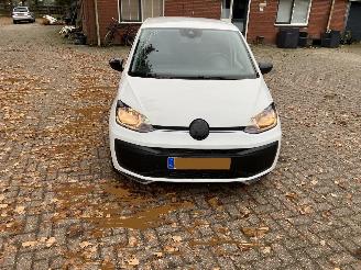Schadeauto Volkswagen Up! move up 2020/10