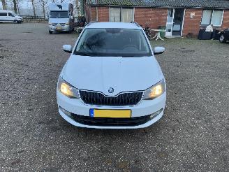 damaged passenger cars Skoda Fabia 1.2 TSI DRIVE 2017/5