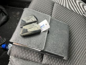 Volkswagen Golf 1.5 TSI R-LINE picture 10