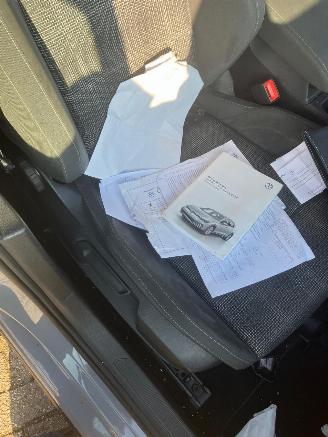 Volkswagen Golf 2.0 TDI 200 PK GTD R-Line picture 18