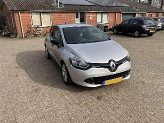 Schadeauto Renault Clio 1.5 DCI 2014/7
