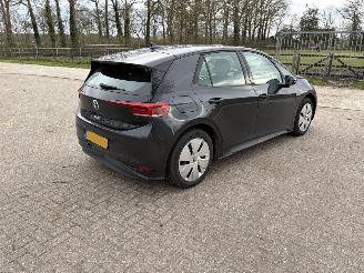 Schadeauto Volkswagen ID.3  2022/8