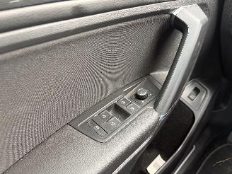 Volkswagen Tiguan 2.0  R LINE 4 motion picture 18