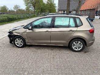 damaged passenger cars Volkswagen Golf Sportsvan 1.2 automaat 2014/11