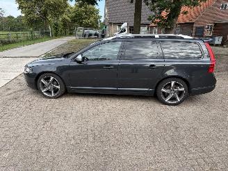 Volvo V-70 T4 R Edition picture 3
