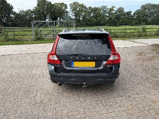 Unfallwagen Volvo V-70 T4 R Edition 2013/7