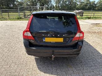 uszkodzony samochody osobowe Volvo V-70 T4 AUTOMAAT 2011/6