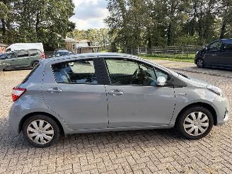 Toyota Yaris 1.5 picture 3