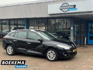 Unfallwagen Renault Mégane Estate 1.4 TCe Parisienne Navigatie Clima PDC 2012/5