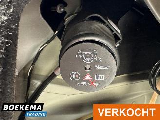 Mercedes C-klasse 200 184PK Avantgarde Automaat Navigatie Memory Stoelverw. picture 16