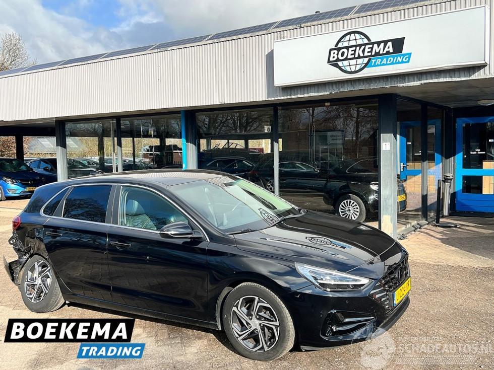 Hyundai I-30 1.5 T-GDi MHEV Stoel&Stuur Verwarming + Ventilatie Navigatie Camera