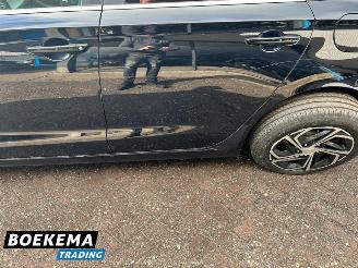 Hyundai I-30 1.5 T-GDi MHEV Stoel/Stuur Verwarming + Ventilatie Navigatie Camera picture 11