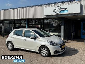 Peugeot 208 1.2 PureTech Blue Lion Navigatie Airco Cruise 2016/11