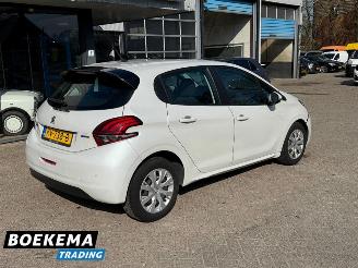 Peugeot 208 1.2 PureTech Blue Lion Navigatie Airco Cruise picture 2