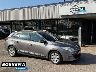 Voiture accidenté Renault Mégane Estate 1.4 TCe Dynamique Navigatie Climate Cruise PDC 2010/3