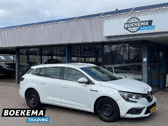 Damaged car Renault Mégane Estate 1.2 TCe Zen Navigatie Cruise Climate Navi 2018/5
