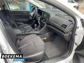 Renault Mégane Estate 1.2 TCe Zen Navigatie Cruise Climate Navi picture 19