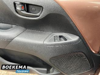 Peugeot 108 1.0 e-VTi Active Airco PDC 5-Deurs picture 16