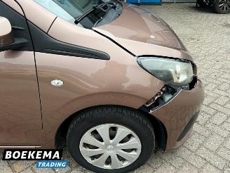 Peugeot 108 1.0 e-VTi Active Airco PDC 5-Deurs picture 13