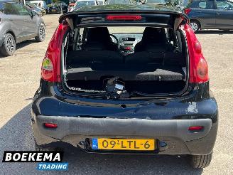 Peugeot 107 1.0-12V XS Airco 5-Drs Elek-pakket picture 4
