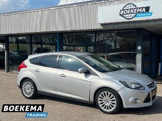 Voiture accidenté Ford Focus 1.0 TItanium Ed. Plus Navigatie Cruise PDC 2014/6