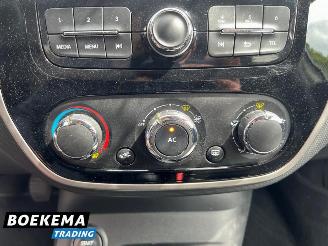 Renault Captur 0.9 TCe Expression Keyless Airco Cruise Trekh. picture 37