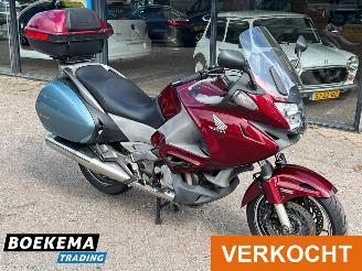 Honda NT 700 Deauville ABS picture 2