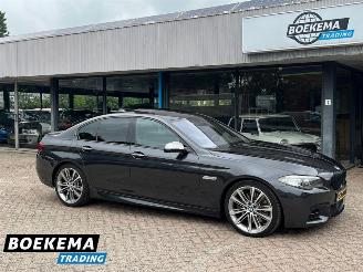Coche accidentado BMW M550 5-Serie M550XD xDrive High Exe Open-Dak Elec-Trekhaak Stoelverkoeling HUD Memory 2015/2