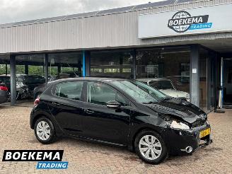Auto incidentate Peugeot 208 1.2 e-VTi Envy Aut Navi Clima Cruise PDC 2014/3