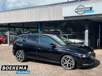 krockskadad bil auto Volkswagen Golf 1.5 eTSI Style HUD DSG Massage Led Navi Stoelverw. 2020/10
