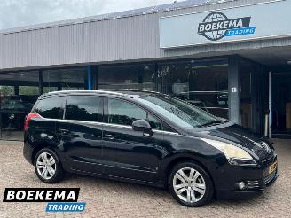 uszkodzony samochody osobowe Peugeot 5008 2.0 HDI 7-Pers Aut Clima Cruise Navi PDC Trek. 2011/9