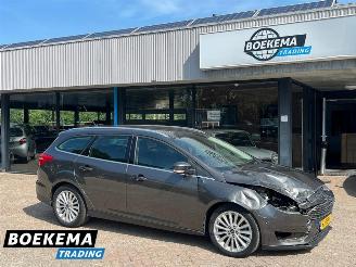 Voiture accidenté Ford Focus Wagon 1.5 TDCI Titanium Navigatie Climate Cruise PDC Trekh. 2015/11