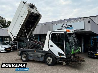 Vaurioauto  machines Johnston  CX400 Sweepers 85KM Airco Euro5 Kehrmachine 2013/11