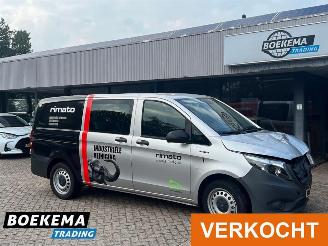 skadebil bedrijf Mercedes eVito eVito Lang 66 kWh 5-Pers Navi Airco stoelverw. 2022/7