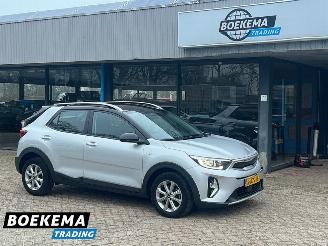 Vaurioauto  passenger cars Kia Stonic 1.0 T-GDi MHEV Dynamic Automaat Navigatie Camera 2022/12