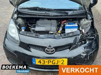 Toyota Aygo 1.0-12V Navigator Automaat Airco 5-Deurs picture 8