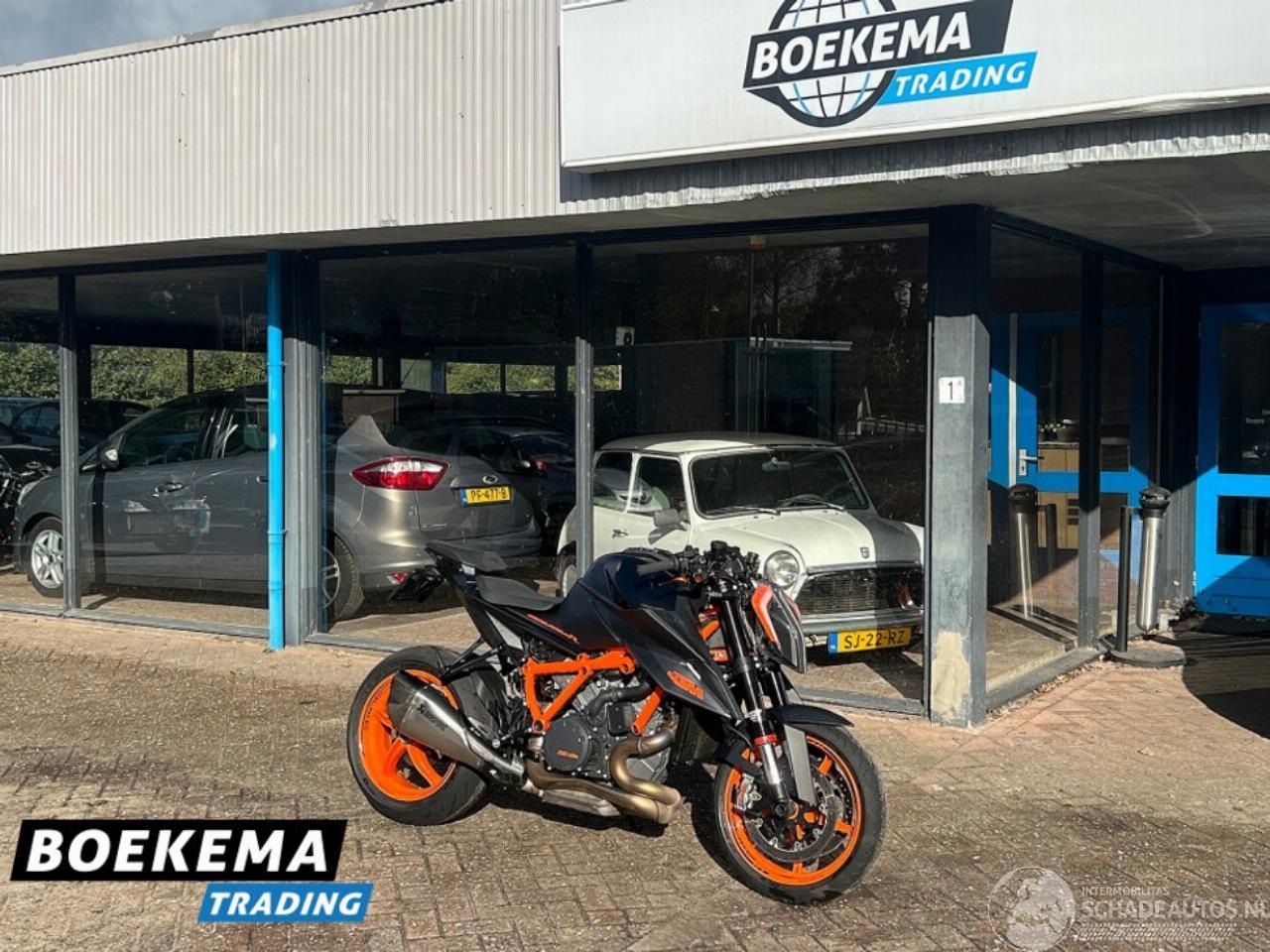 KTM 1290 Super Duke R ABS Akrapovic
