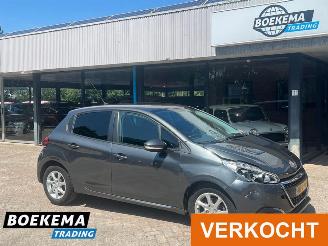 Auto incidentate Peugeot 208 1.2 PureTech Allure Navigatie Airco Cruise PDC 2016/2