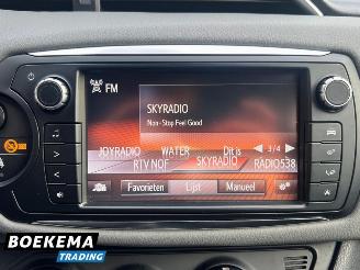 Toyota Yaris 1.3 VVT-i Navigatie Cruise Airco Camera Trekh. picture 26
