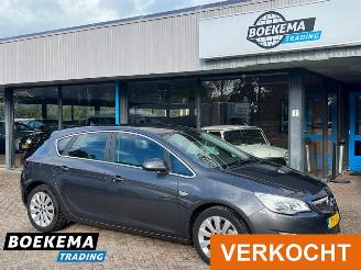 Unfallwagen Opel Astra 1.6 Cosmo Navigatie Cruise Climate PDC 2010/8