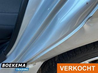 Toyota Yaris 1.5 Hybrid Now Navi Climate Cruise picture 10