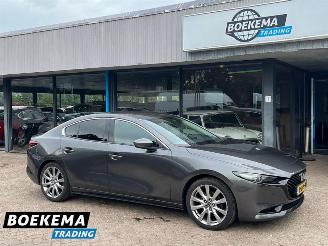 Vaurioauto  passenger cars Mazda 3 2.0 e-SkyActiv-G M Hybrid 122 Bose Leer Stuur/Stoelverw Navigatie Camera 2020/5