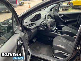 Peugeot 208 1.2 e-VTi Envy Aut Navi Clima Cruise PDC picture 14