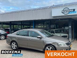 krockskadad bil auto Volkswagen Passat 1.4 TSI Comfortline Navi Climate Cruise PDC 2011/7