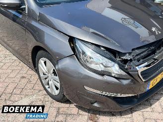 Peugeot 308 SW 1.2 PureTech Executive Glazen-Dak Navigatie Climate Cruise picture 6