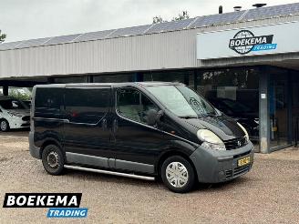 krockskadad bil bedrijf Nissan Primastar 2.5CDi Automaat Airco 3-pers Cruise 2006/8