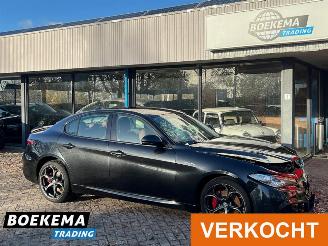 Schadeauto Alfa Romeo Giulia 2.0 T AWD Veloce 280PK Aut Leer Navi Stuur/Stoelverw. Cruise PDC 2017/5
